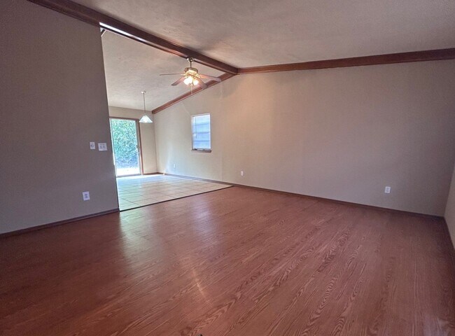 Building Photo - BELOW MARKET RENT!
