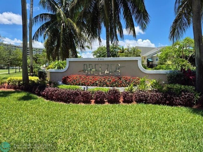 Foto del edificio - 2823 N Course Dr