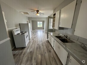 Building Photo - 11123 Rue Principale