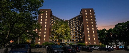 Building Photo - 91 Strawberry Hill Ave