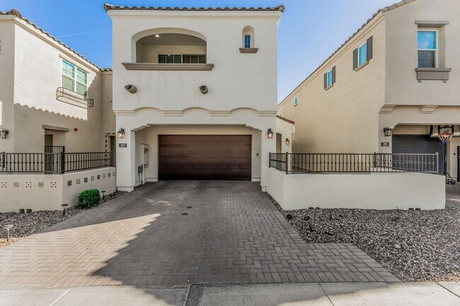 Building Photo - Gorgeous Rental Home in Chandler