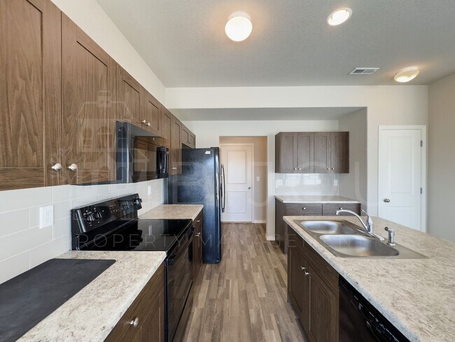 Foto del edificio - Beautiful 3 Bedroom New Build