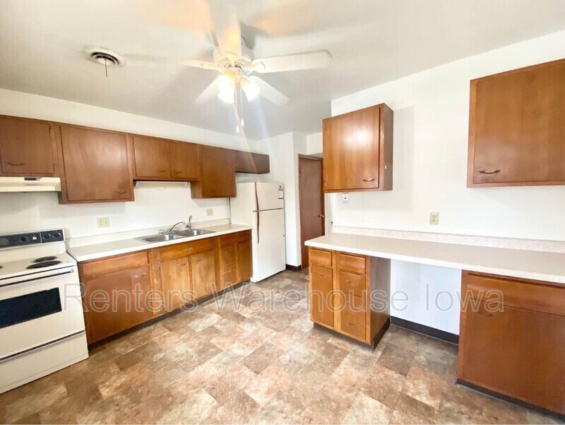 1005 Parkway Dr Unit 6, Boone, IA 50036 Condo for Rent in Boone, IA