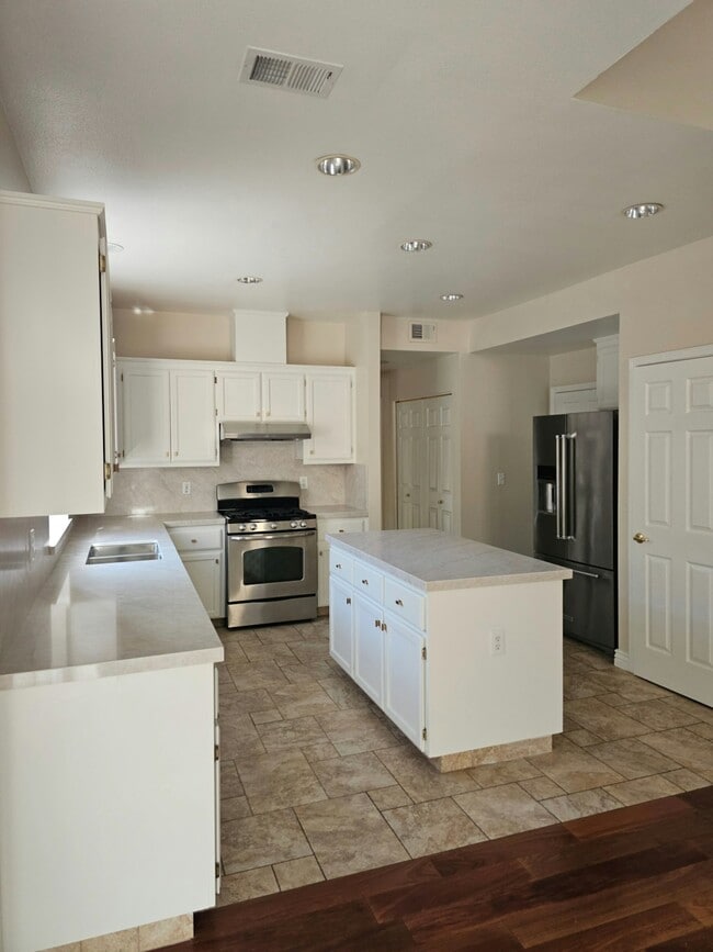 Building Photo - 3244 Marbrisa Ct