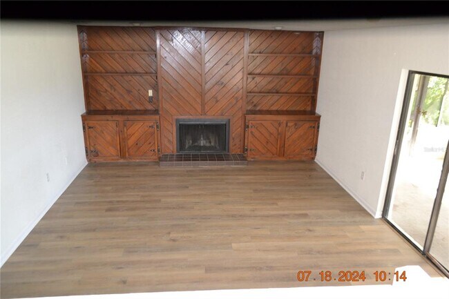 Building Photo - 13513 Lake Magdalene Dr