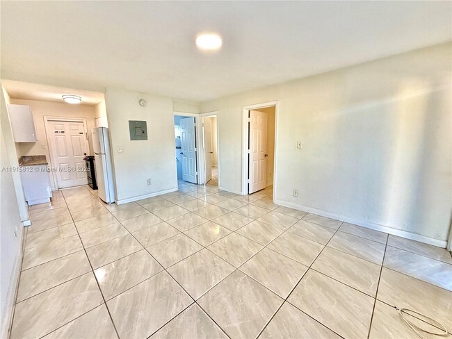 Foto del edificio - 2571 NW 13th Ct