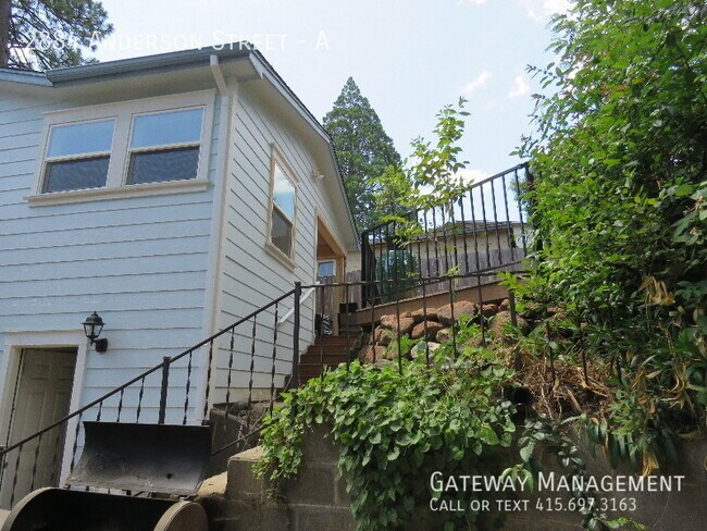 Building Photo - 2884 Anderson St