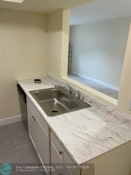 Foto del edificio - 11610 NW 35th Ct