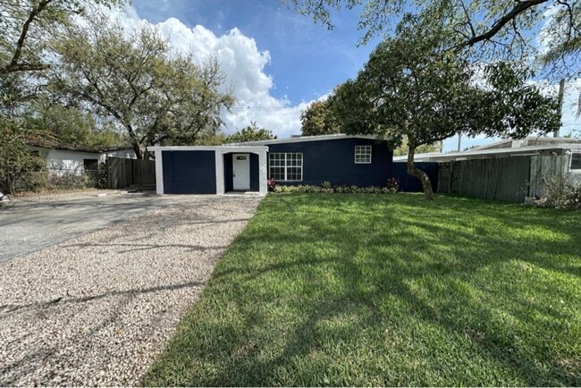 Building Photo - 2507 N 66th Ave