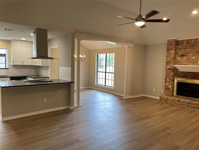 Building Photo - 1015 Cascade Creek Dr