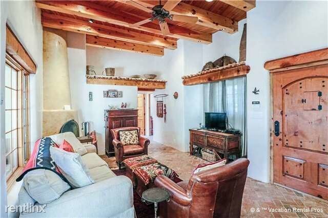 Foto del edificio - 502 Camino Sin Nombre