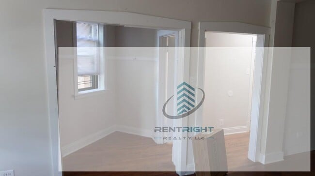 Building Photo - 4300 N Pulaski Rd