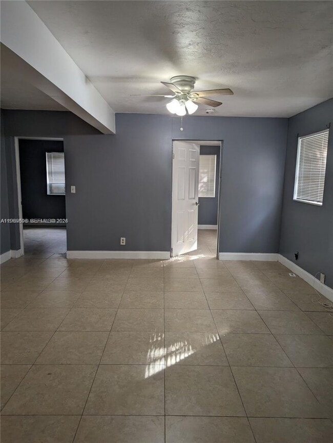 Foto del edificio - 5820 NW 14th Ct