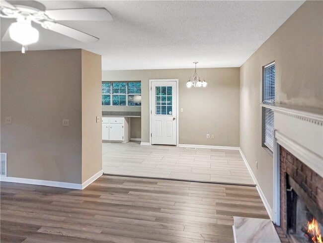 Building Photo - 221 Remington Ln