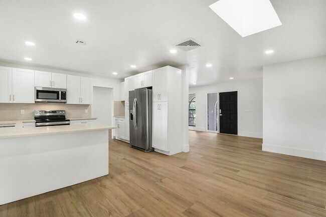 Foto del edificio - 1009 Alamanda Dr