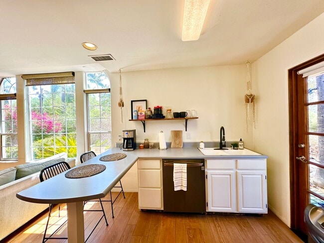 Building Photo - 3548 Rosa Way