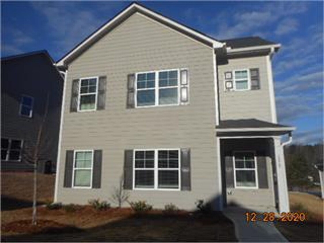 Foto principal - 3 Bedroom 2.5 Bath home available NOW, NOT...