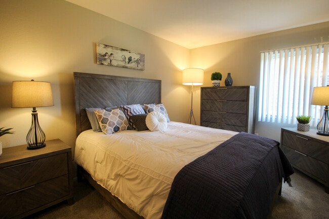 Building Photo - Essex At Hampton