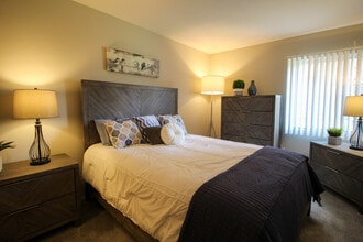 Building Photo - Essex At Hampton