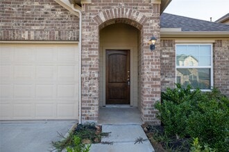 Building Photo - 3427 Avary River Ln