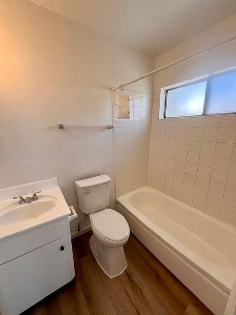 Foto del edificio - 1260 Beachwood Dr