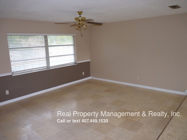 Foto del edificio - 5705 Briar Dr