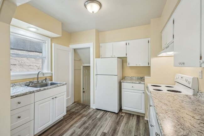 Building Photo - Spacious 4-Bedroom Home in Arbor Lodge – P...
