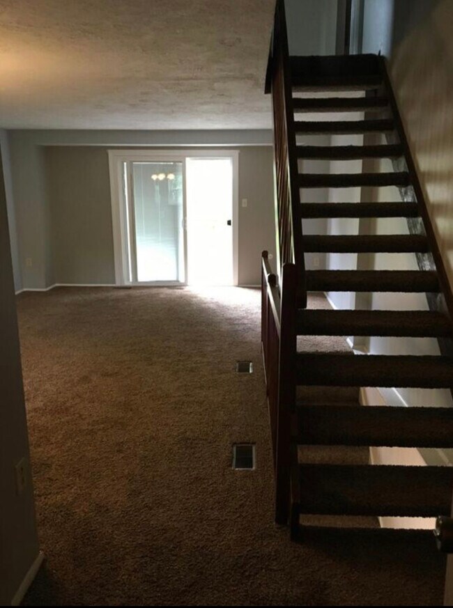 203 Cranbrooke Dr, Coraopolis, PA 15108 Townhome Rentals in