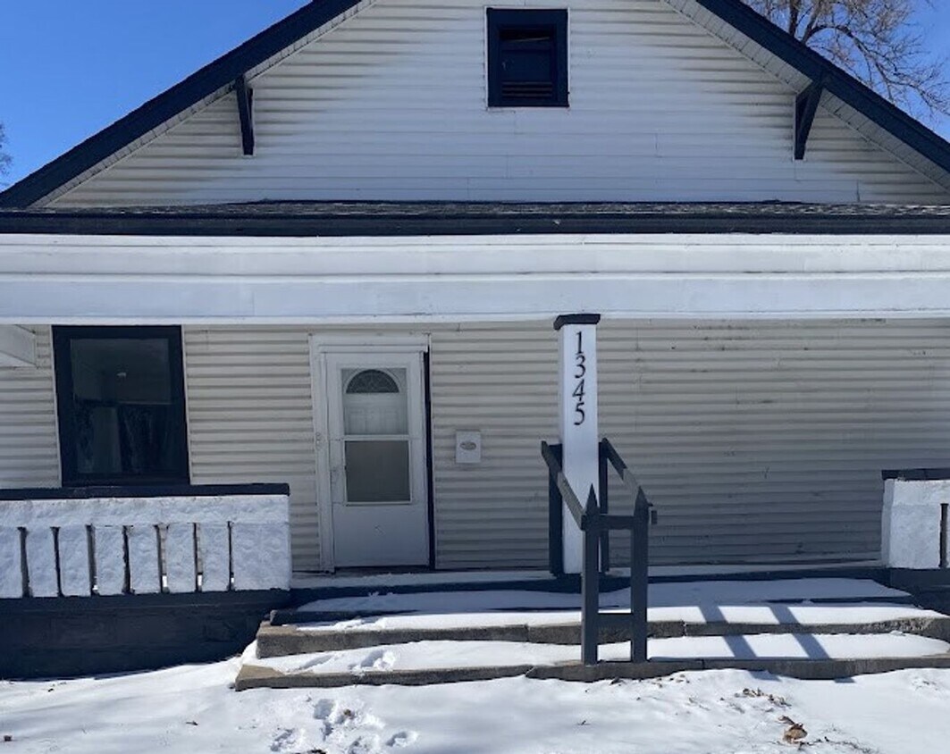 Foto principal - 1345 S Water St