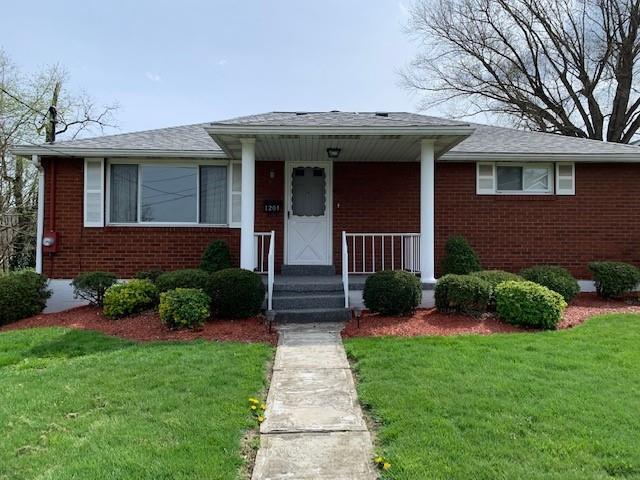 Primary Photo - 1201 E Crawford Ave