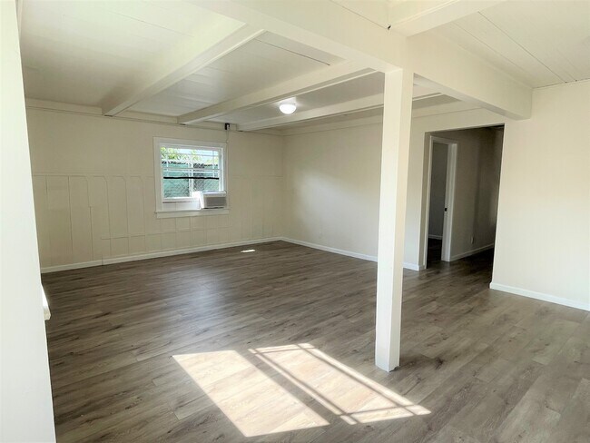 Living room - 3704 Westwood Blvd
