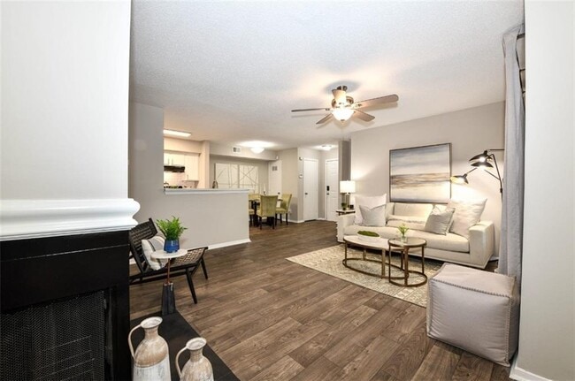 Building Photo - 670 Thornton Rd