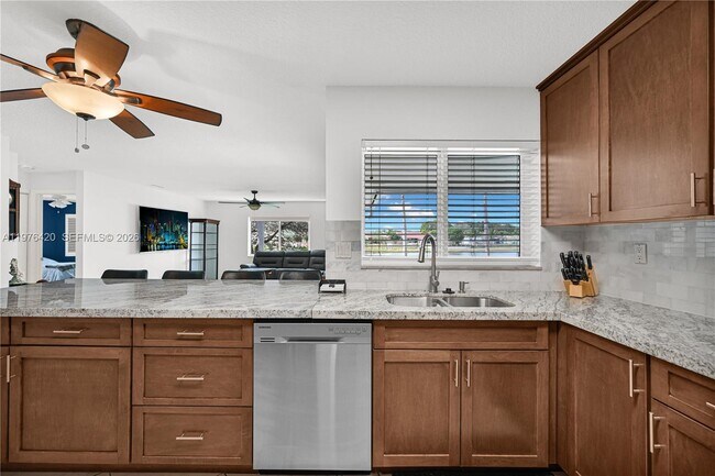 Building Photo - 5081 SW 119th Ave