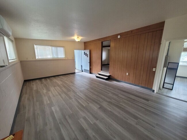 Foto del edificio - Steps from the Bay!