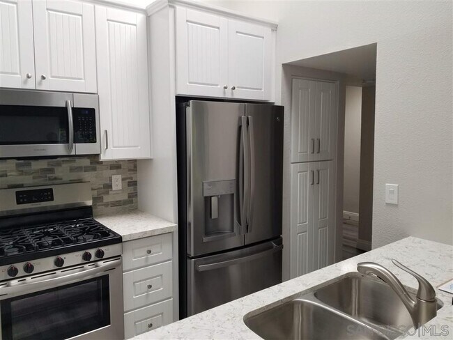 Building Photo - 9933 Scripps Westview Way