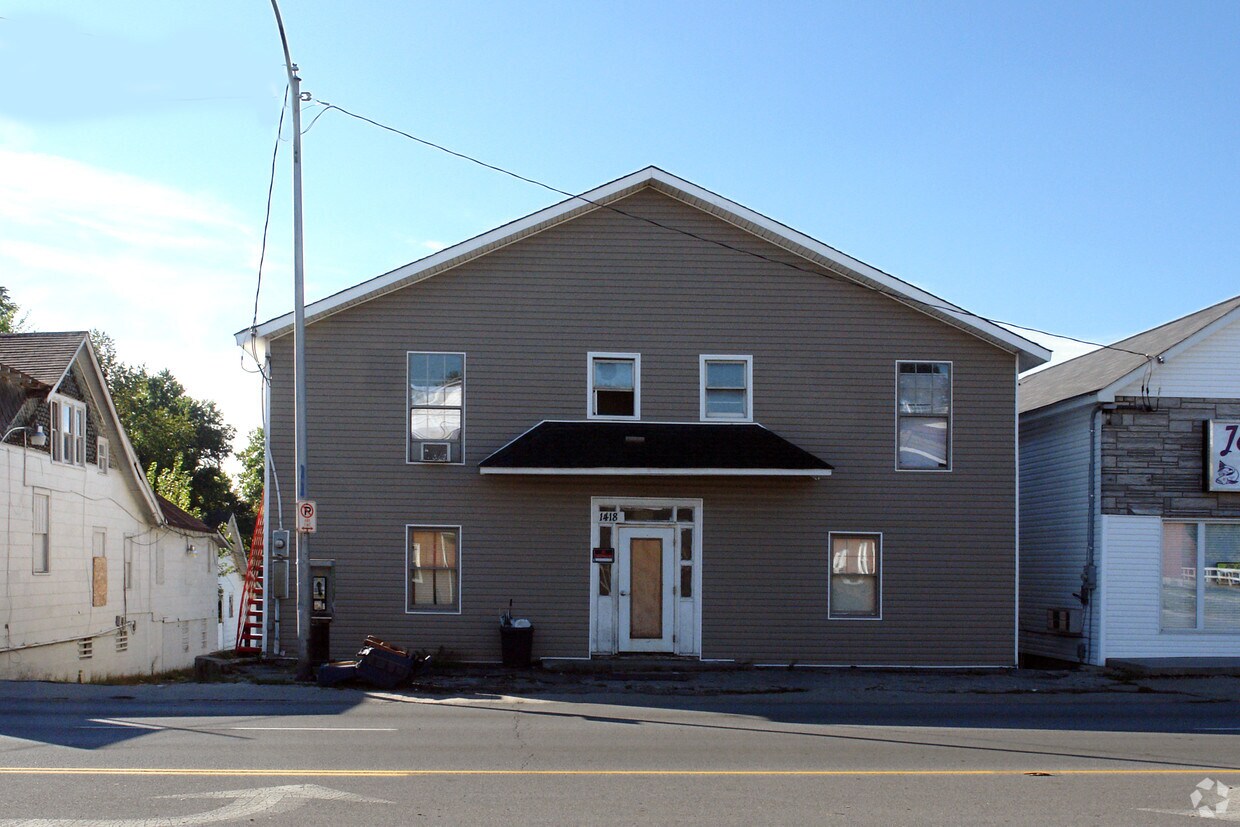 Building Photo - 1418 Versailles Rd