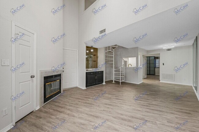 Foto del edificio - 5590 Spring Valley Rd
