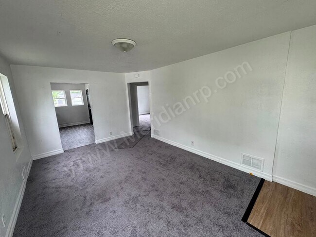 Foto del edificio - 4210 Bowser Ave