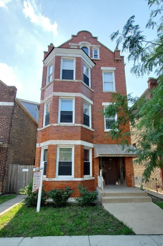 Primary Photo - 4138 S Albany Ave