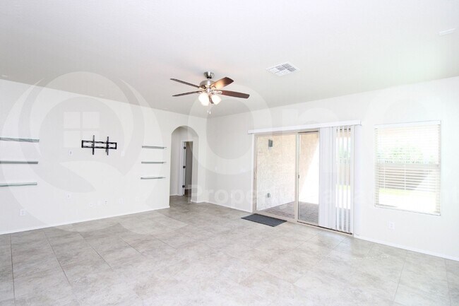 Foto del edificio - 5629 W Montebello Way