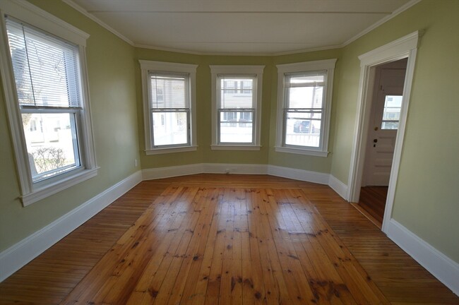 Building Photo - 11 Woodland Ave