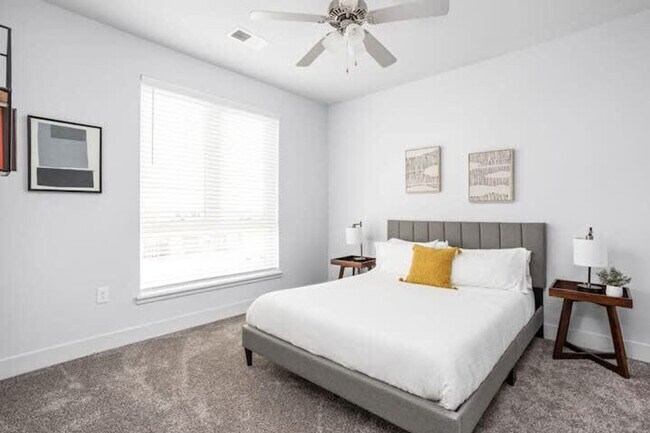 Foto del edificio - 8510 Westfield Blvd