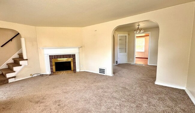 Foto del edificio - 824 E 236th St