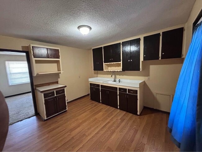 Foto del edificio - 4016 Mallard Dr