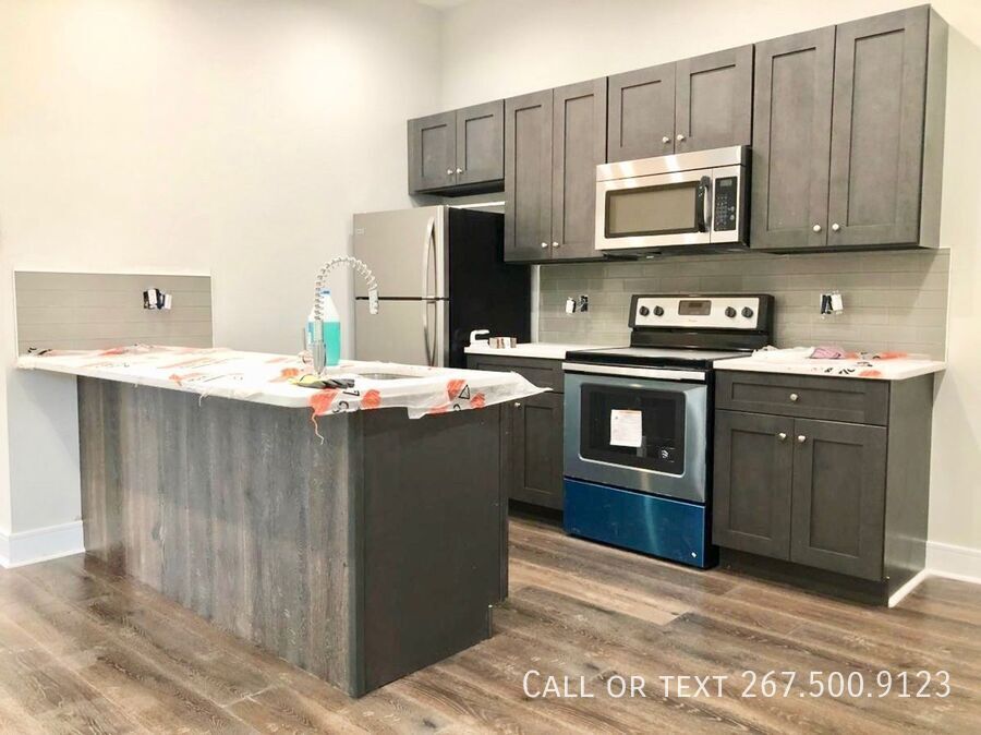 Foto principal - 1229 N Franklin St