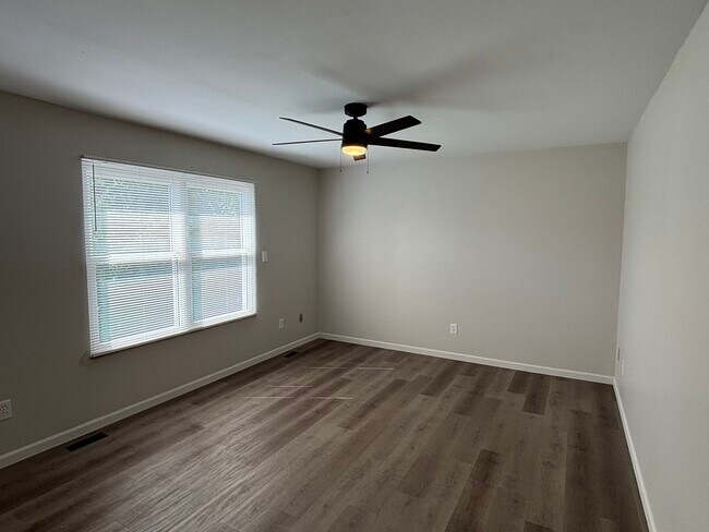 Dormitorio principal - 825 Bernese Ct