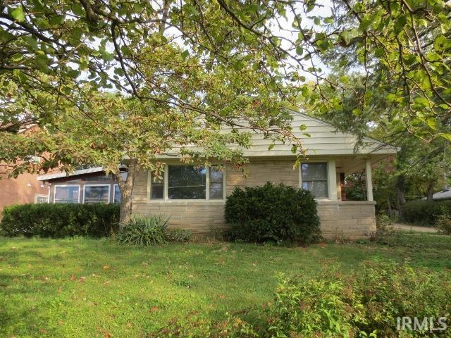 Primary Photo - 1142 Cherry Ln