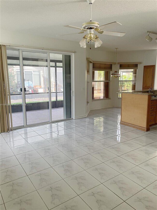 Foto del edificio - 1320 NW 185th Ave