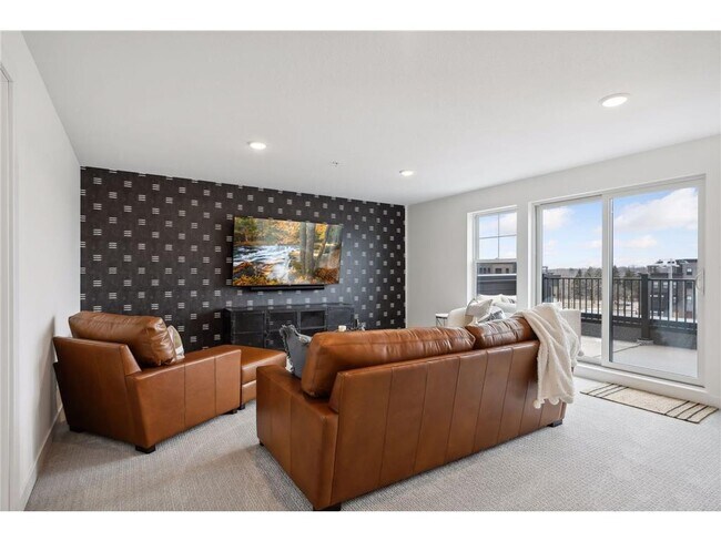 Foto del edificio - 870 Mount Curve Blvd