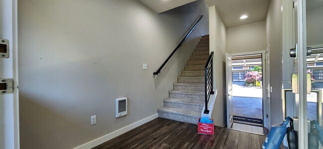 Foto del edificio - 16021 Manor Way